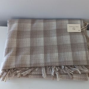 NEW Pretty Peruasians Taupe Grey Plaid Sweater Scarf